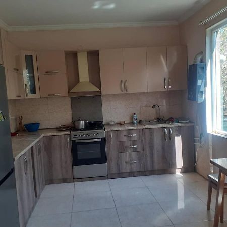 Maka'S Guesthouse Tionety Екстер'єр фото