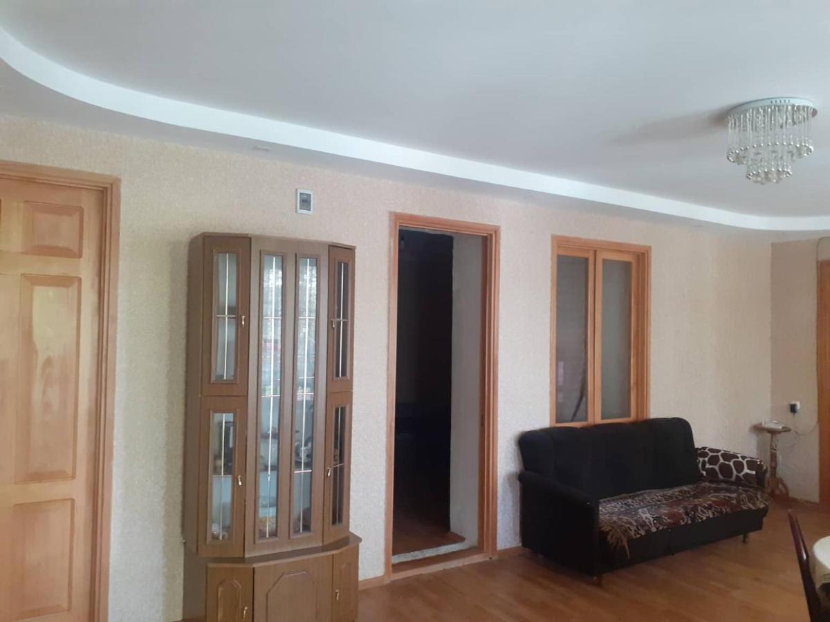 Maka'S Guesthouse Tionety Екстер'єр фото